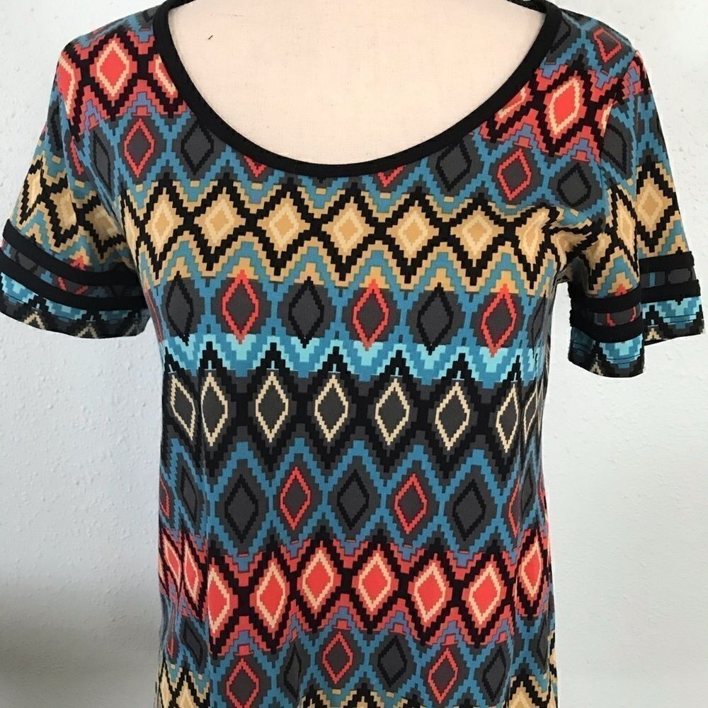 LuLaRoe Classic Tee 